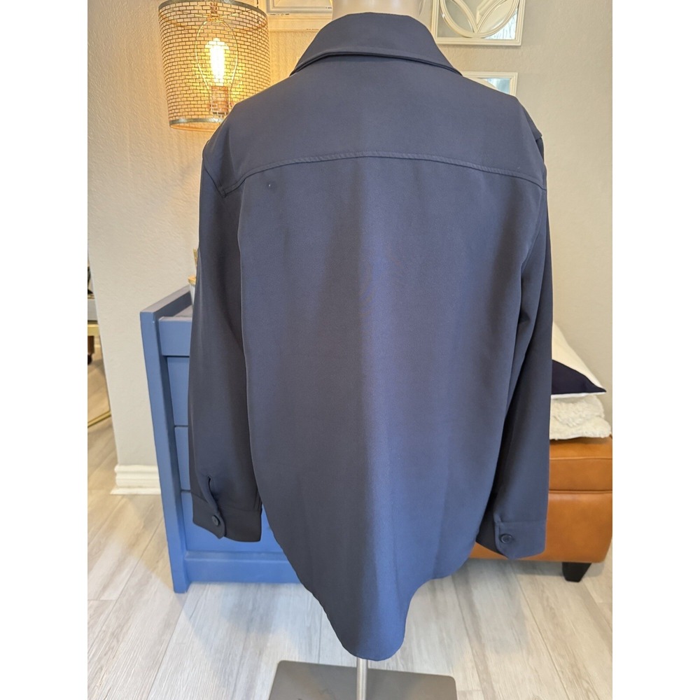 Royalty by Maluma Jacket Mens Medium Shacket Black Relaxed Fit Shirt Pockets - Picture 4 of 9